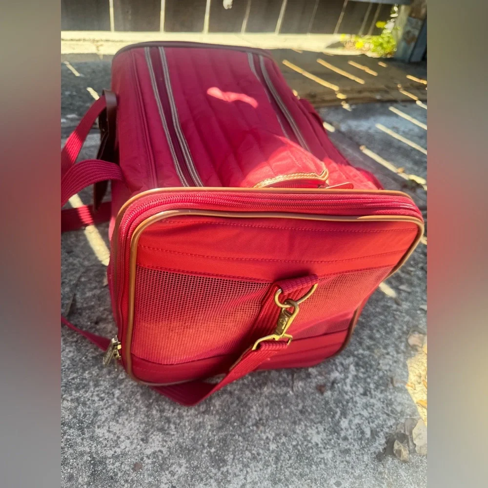 Sherpa Original Deluxe Airline-Approved Red Dog Carrier Travel Bag in Medium